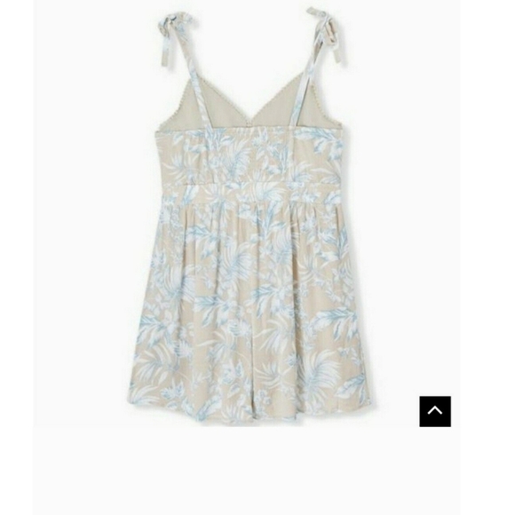 NWT TORRID FLORAL ROMPER 3X - Picture 2 of 6